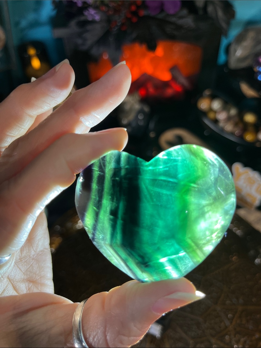 Black rose flourite